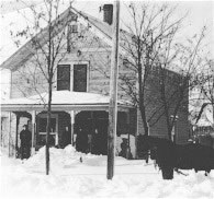 Duncan House 1913 facade on a snowy day 