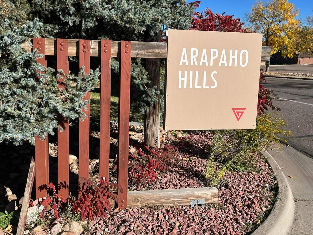 Arapaho Hills Sign2